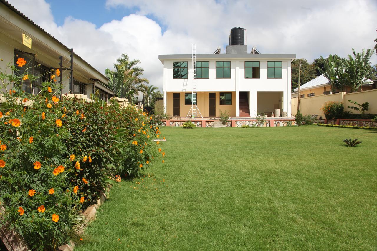 Merves Hotel Arusha Ngoại thất bức ảnh